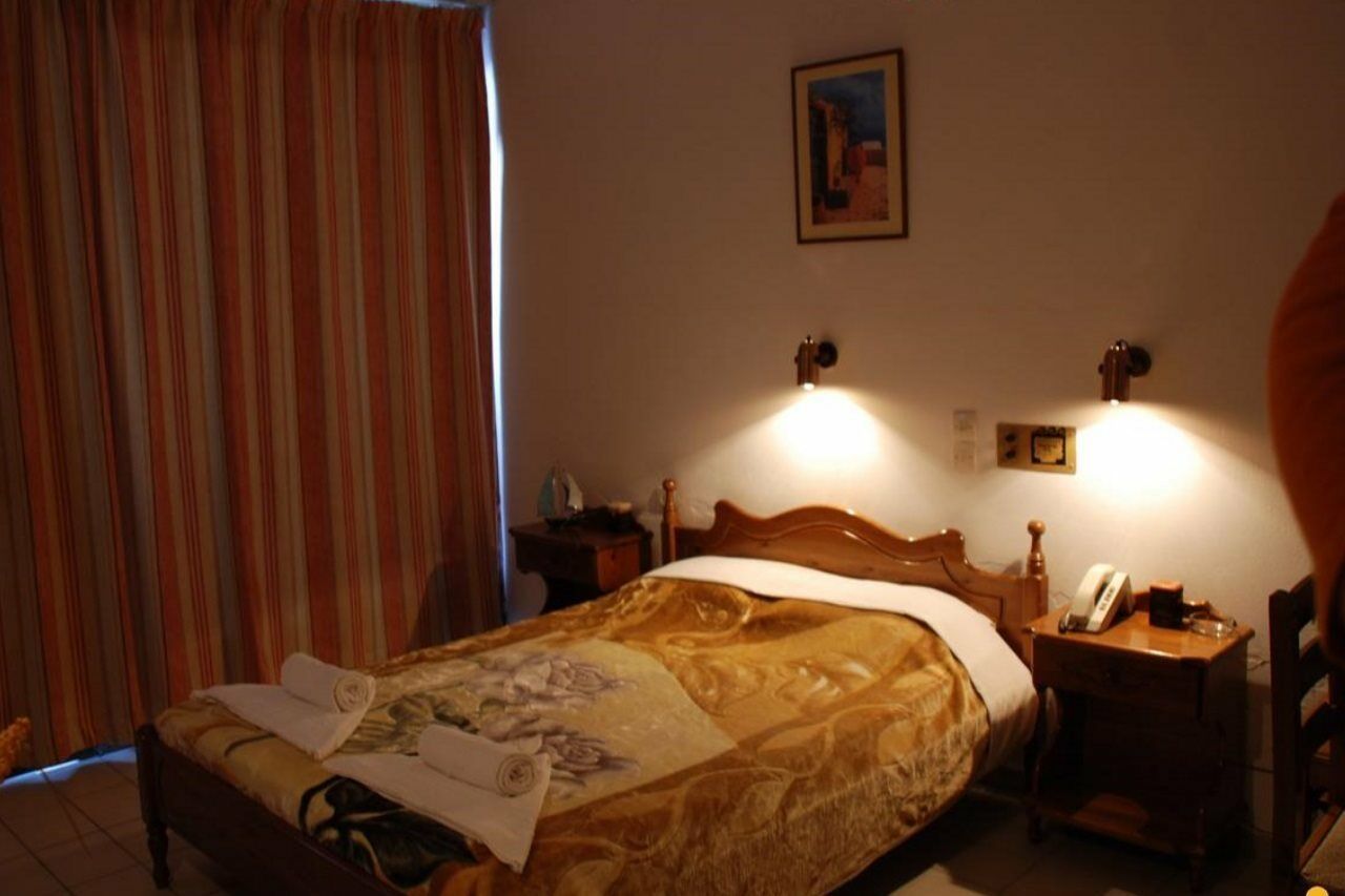 Damnoni Bay Hotel Buitenkant foto